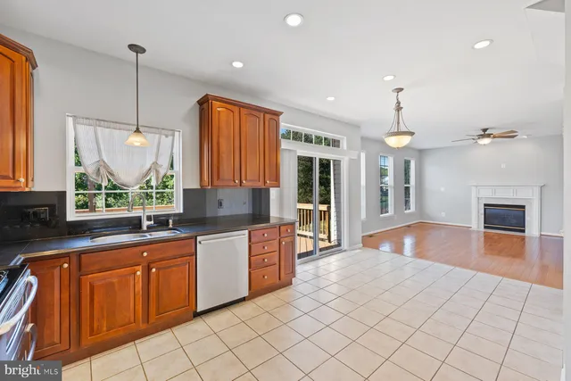 $648,700 | 2857 Myrtlewood Drive, Dumfries, VA 22026