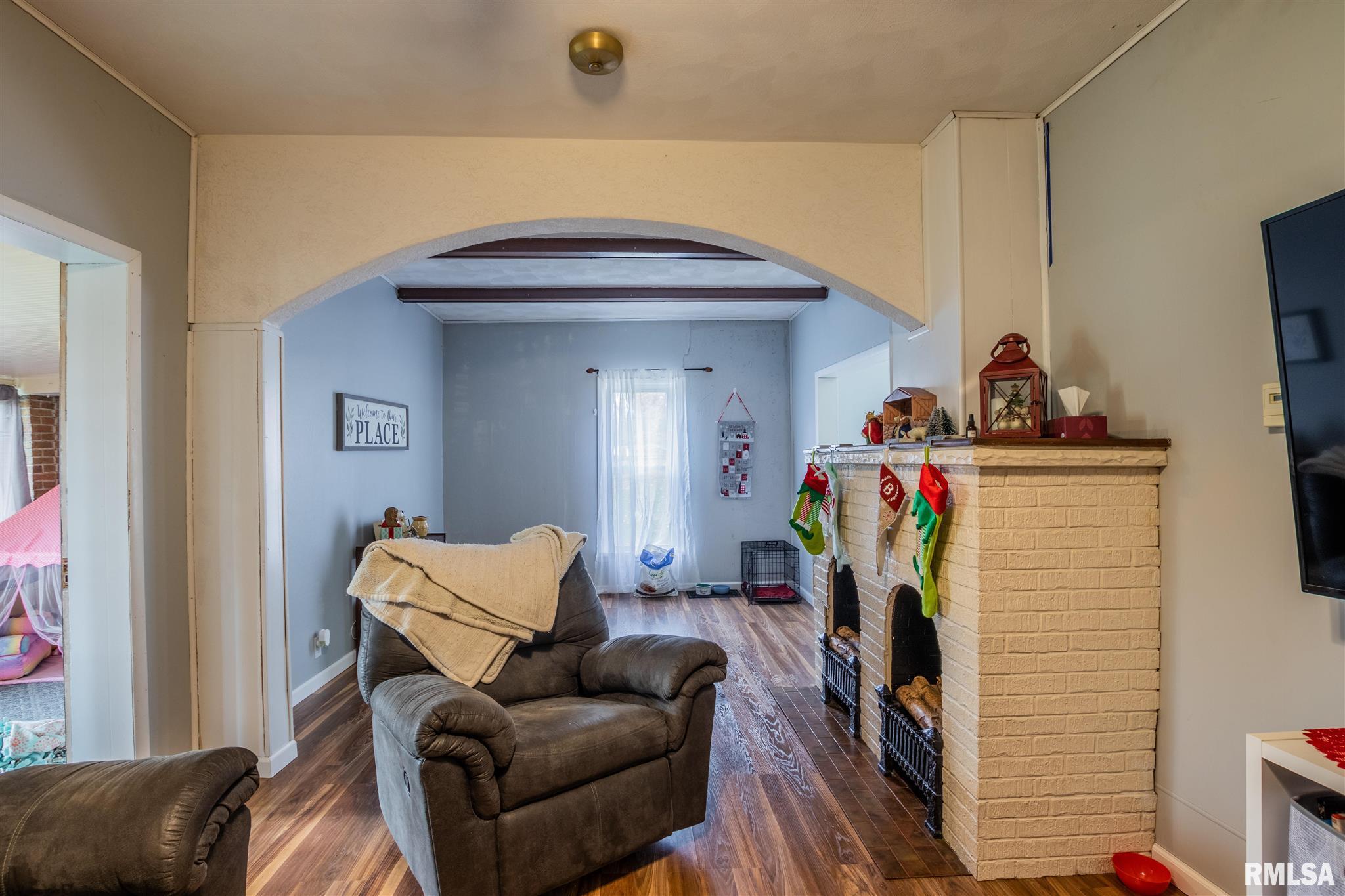 607 East High Street Manito, IL 61546 - Photo 12 of 34