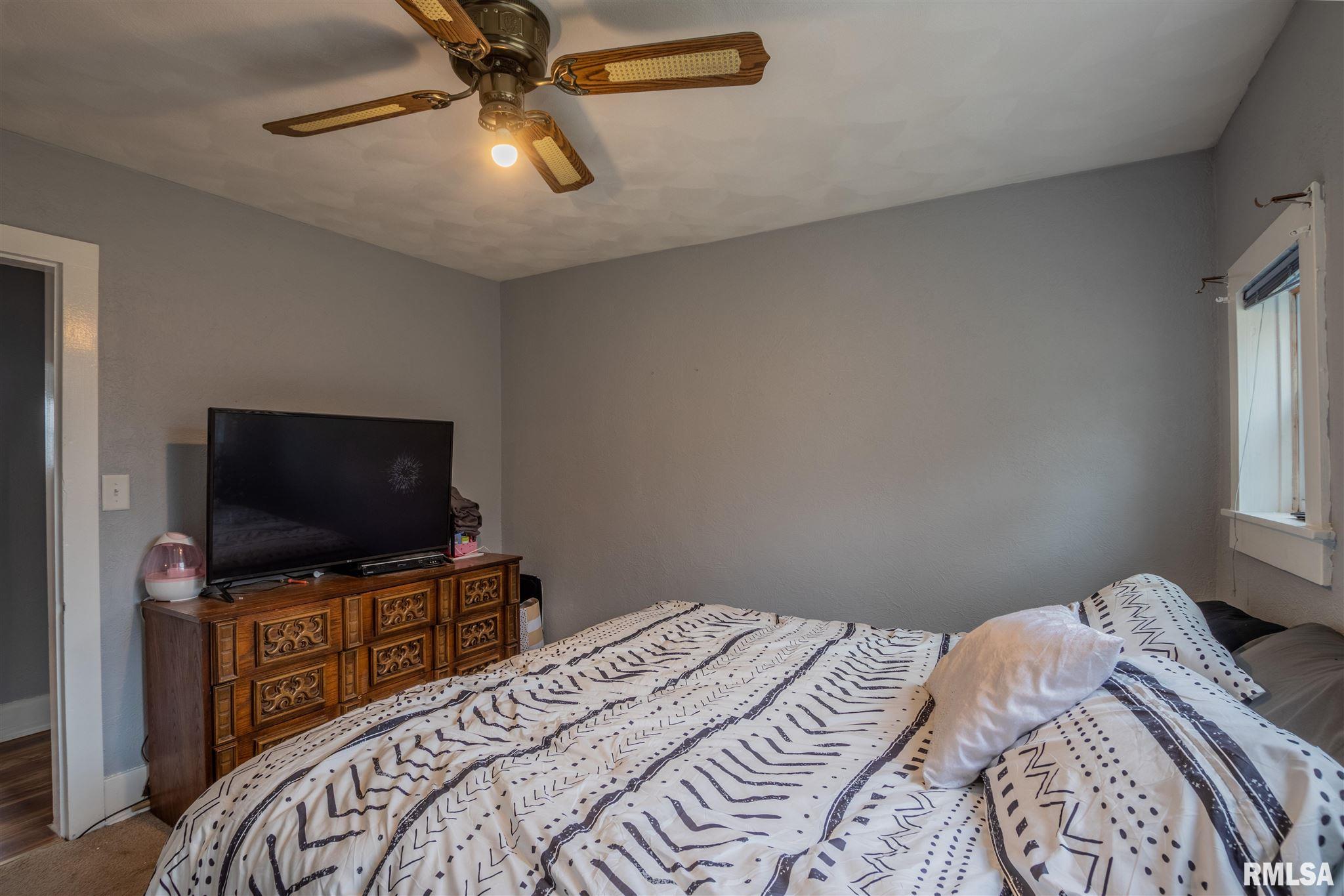 607 East High Street Manito, IL 61546 - Photo 16 of 34