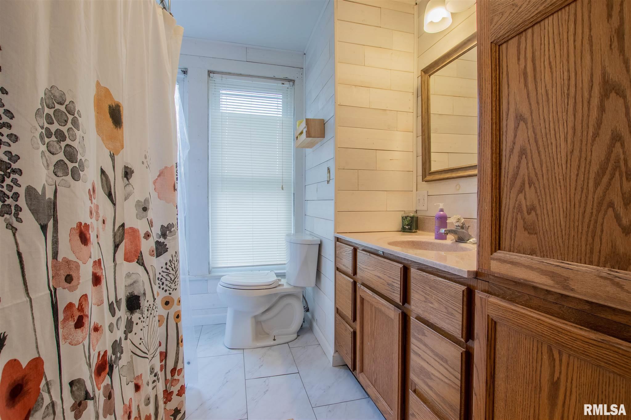 607 East High Street Manito, IL 61546 - Photo 18 of 34