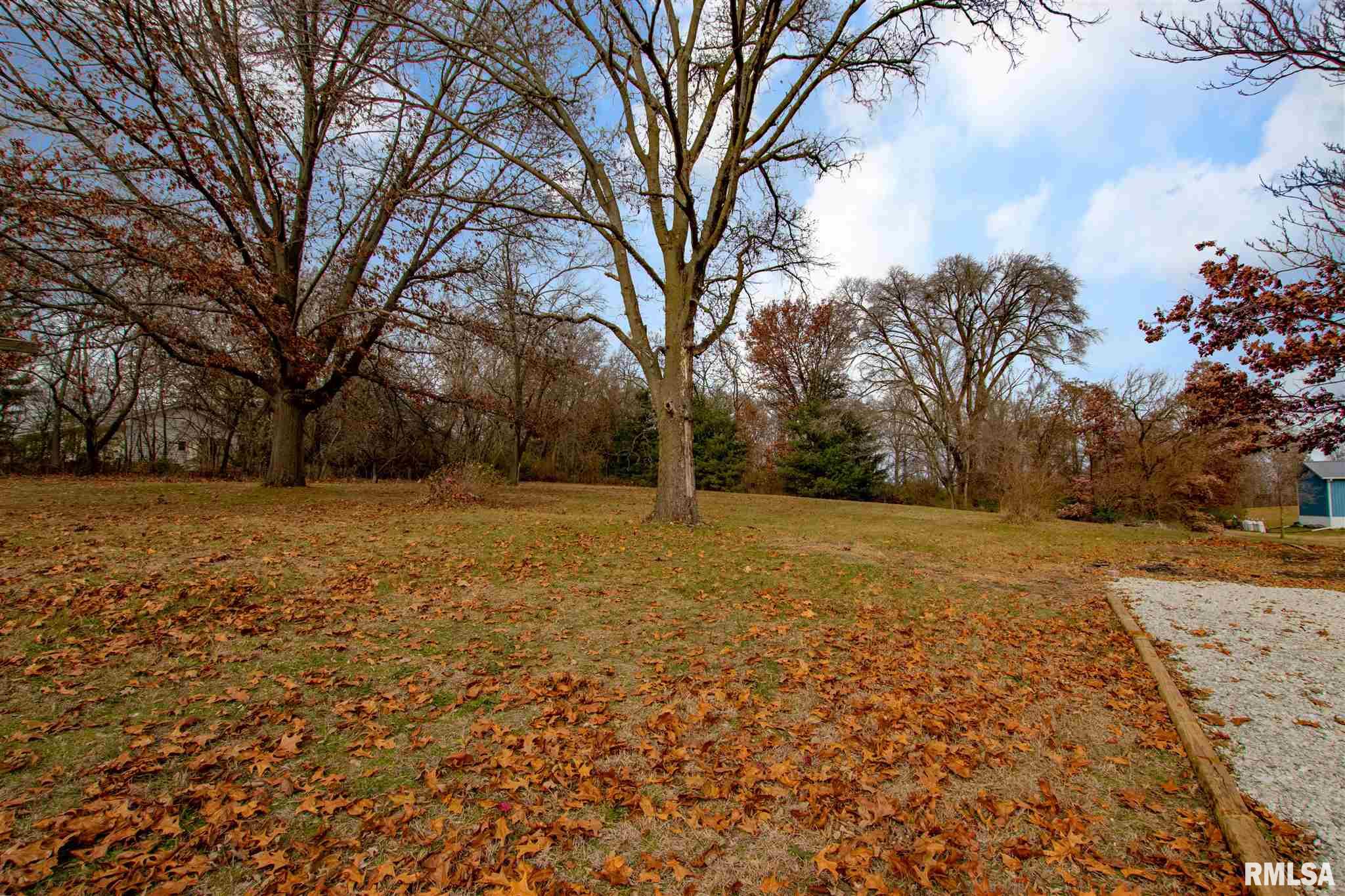 607 East High Street Manito, IL 61546 - Photo 31 of 34