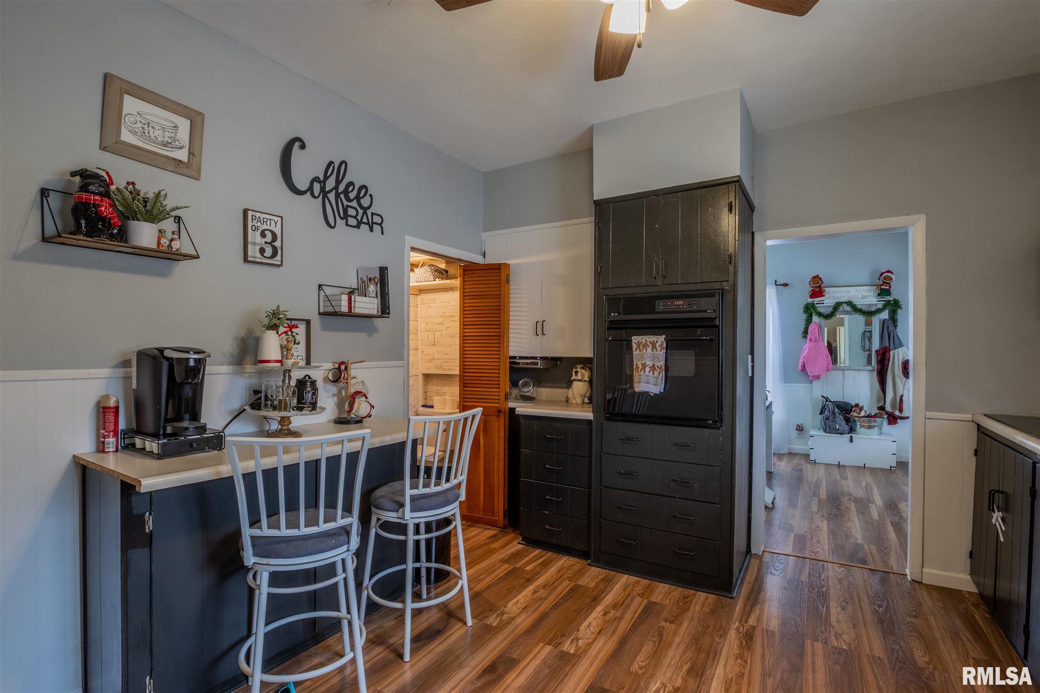 607 East High Street Manito, IL 61546 - Photo 6 of 34