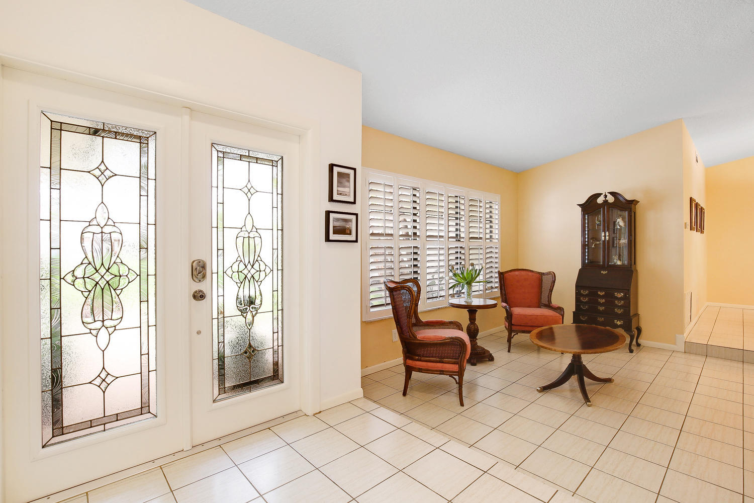 2412 Northwest 35th Street Boca Raton, FL 33431 - Photo 12 of 34 Foyer and Living Room