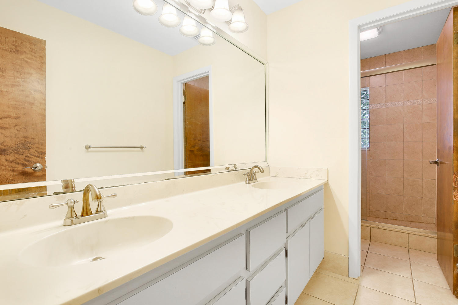 2412 Northwest 35th Street Boca Raton, FL 33431 - Photo 20 of 34 Second Bathroom