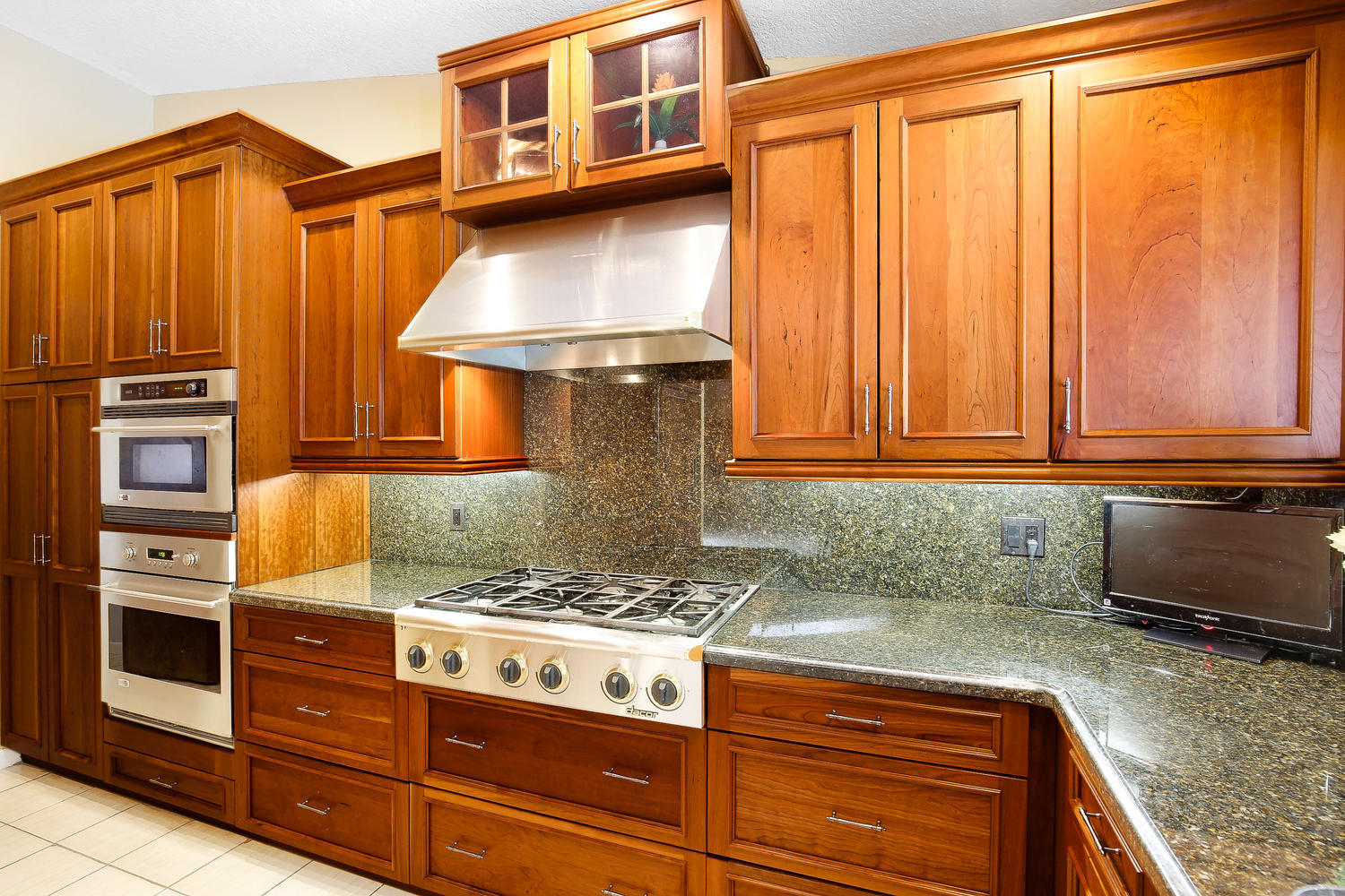 2412 Northwest 35th Street Boca Raton, FL 33431 - Photo 4 of 34 Kitchen - Gas Stove - Double Ovens