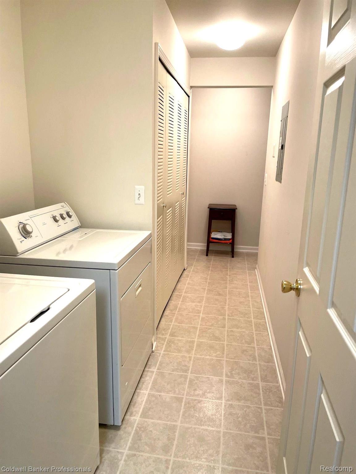 11716 Farmington Road Livonia, MI 48150 - Photo 9 of 26 Laundry with extra closets.