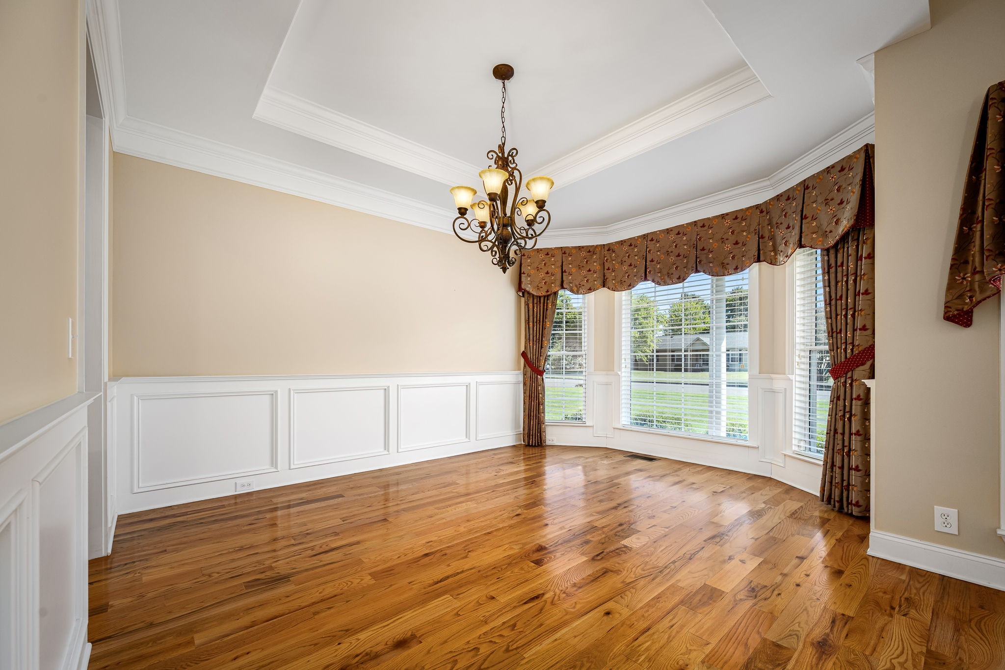 2101 Stratford Road Murfreesboro, TN 37129 - Photo 17 of 54 a view of an empty room with a window