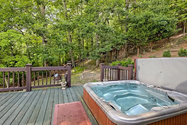 $624,900 | 251 Quail Cove Lane, Brasstown, NC 28902