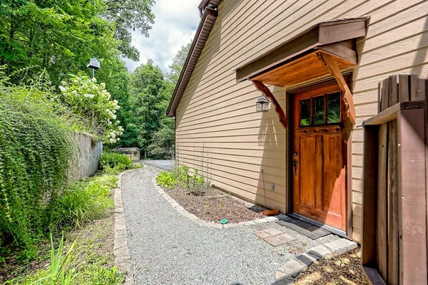 $624,900 | 251 Quail Cove Lane, Brasstown, NC 28902