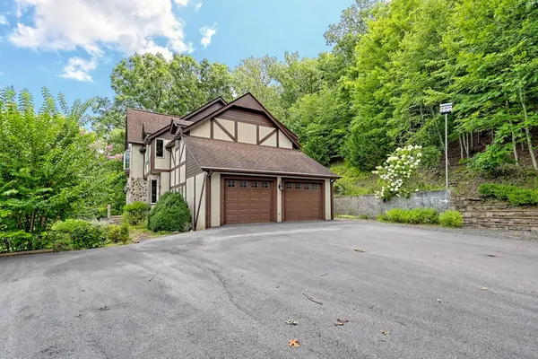 $624,900 | 251 Quail Cove Lane, Brasstown, NC 28902