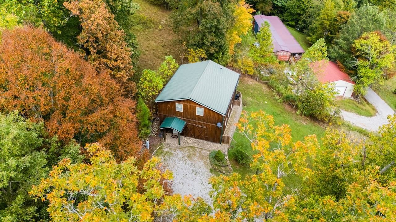 369 Oakridge Road Bee Spring, KY 42207 - Photo 25 of 32 Gallery Image 25