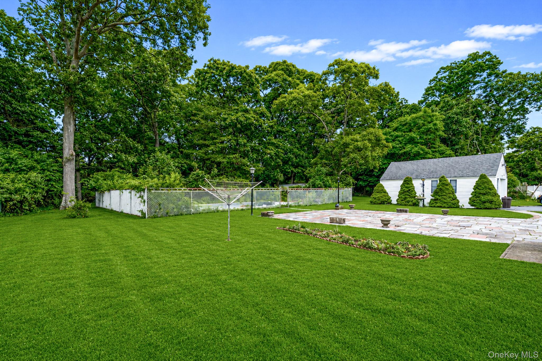 1 East Jackwill Road East Patchogue, NY 11772 - Photo 24 of 32