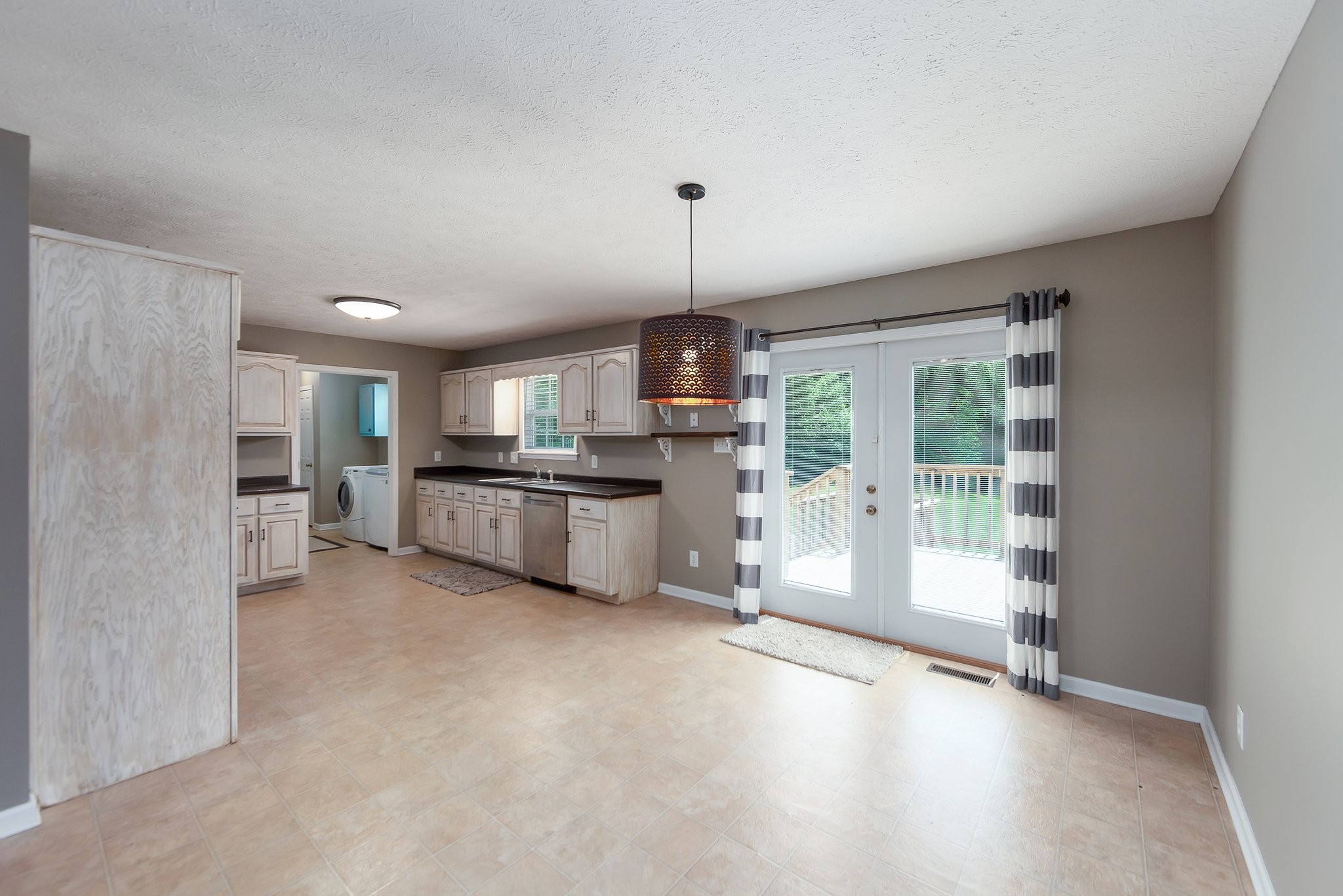 693 Post Oak Road Camden, TN 38320 - Photo 8 of 29 Gallery Image 8