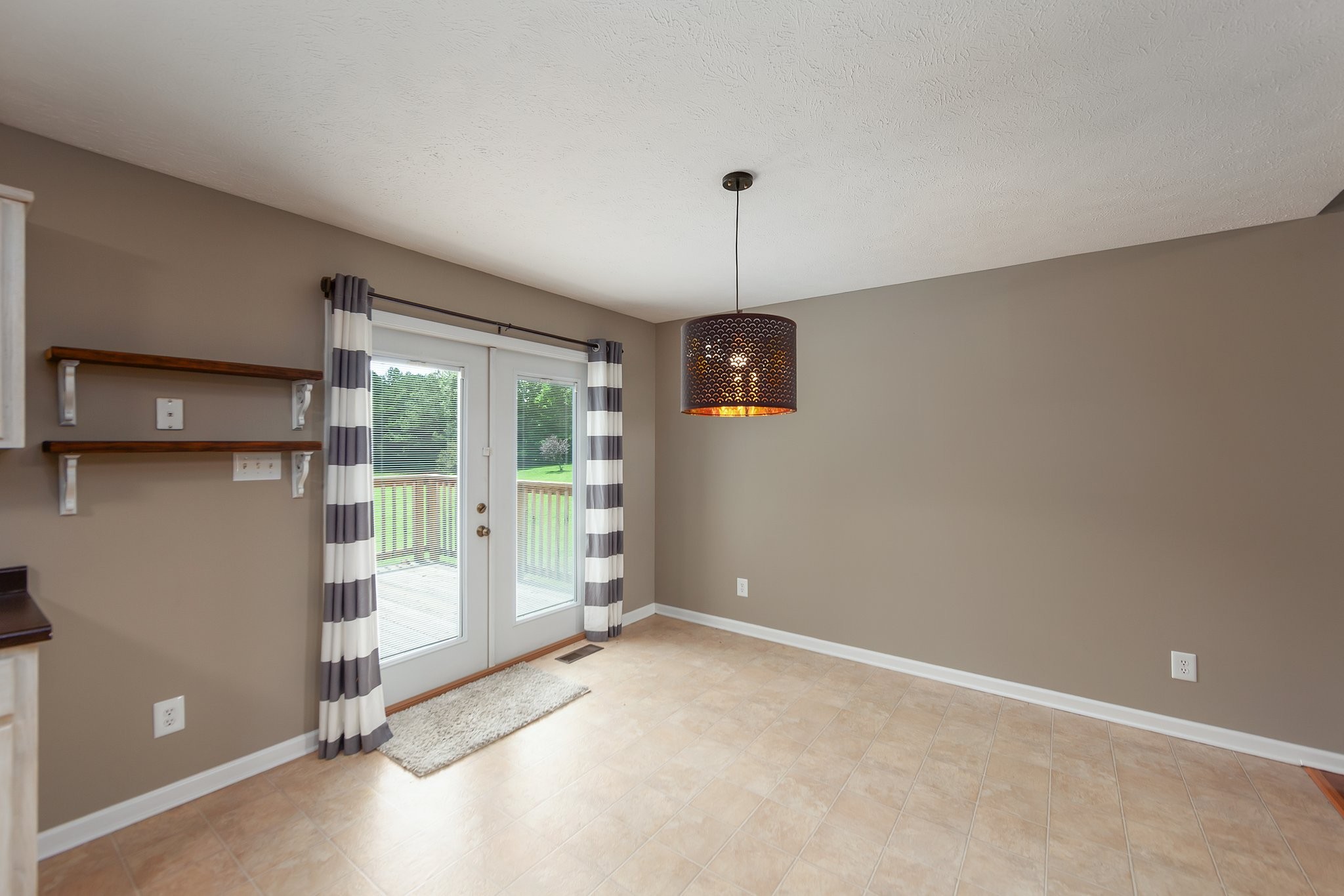 693 Post Oak Road Camden, TN 38320 - Photo 10 of 29 Gallery Image 10