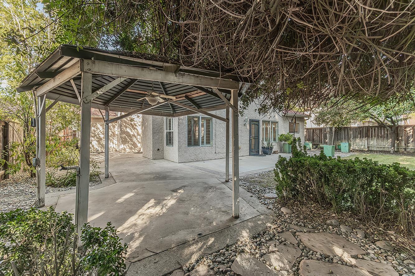 837 East Buckhill Road Fresno, CA 93720 - Photo 41 of 55