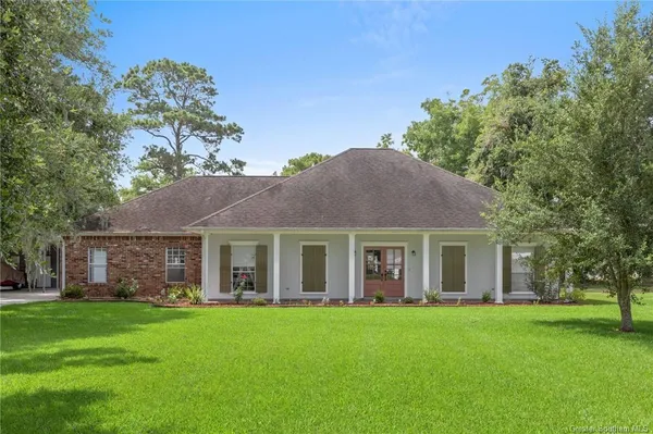 $545,000 | 710 1st Street, Lake Arthur, LA 70549
