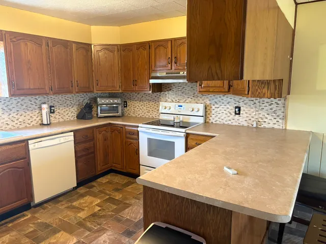 $79,900 | 804 East Clark Street, West Frankfort, IL 62896