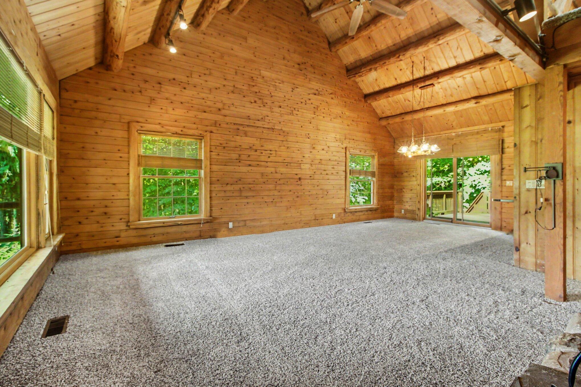 4410 Earhart Road Ann Arbor, MI 48105 - Photo 10 of 36 008_file_8593