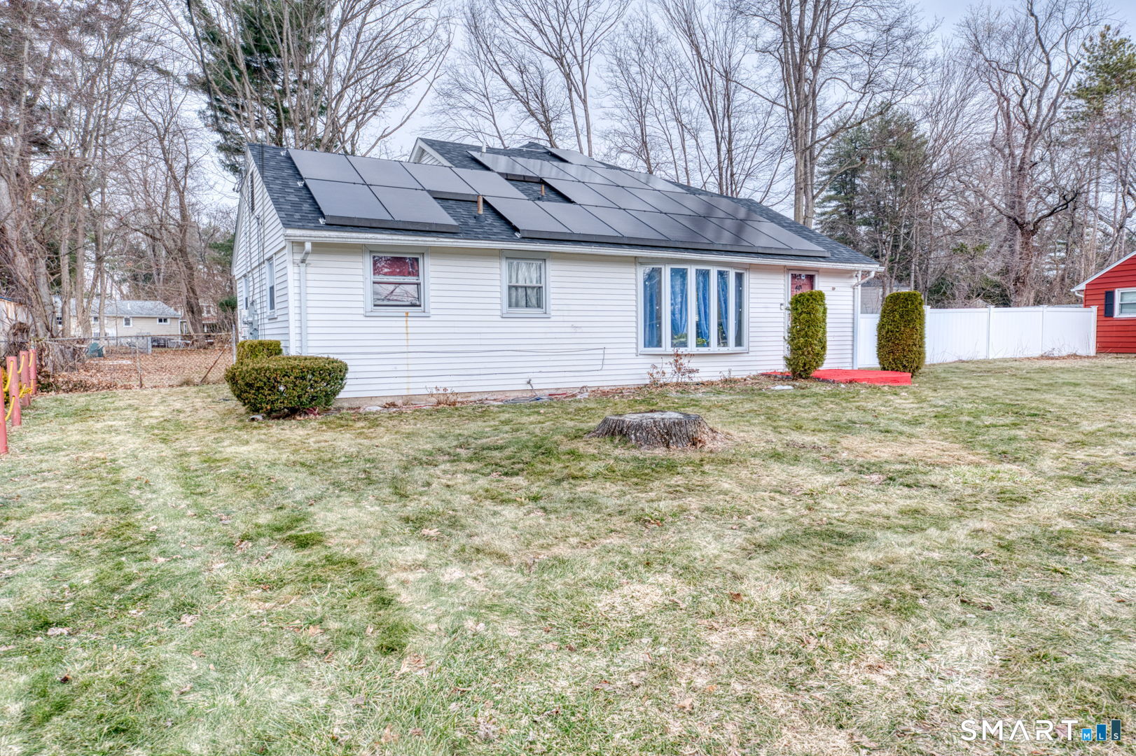 40 Cottage Grove Circle Bloomfield, CT 06002 - Photo 19 of 22 a front view of a house with yard