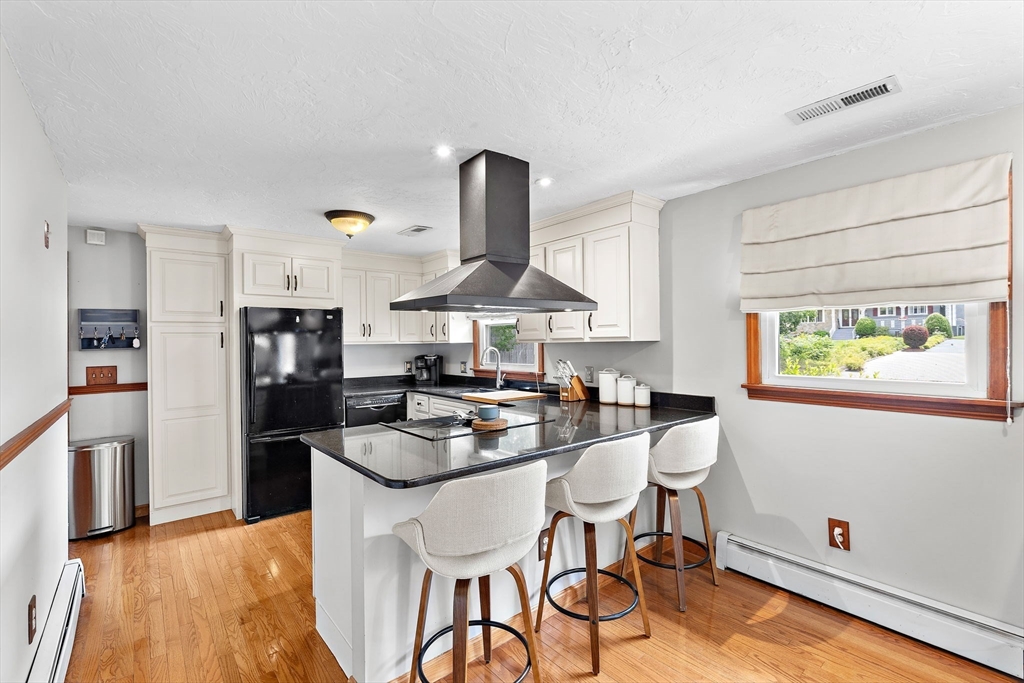 37 Angelo Street Worcester, MA 01604 - Photo 16 of 40