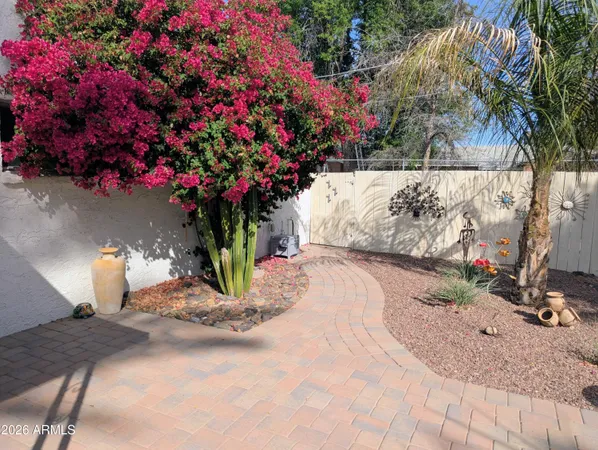 $319,900 | 1441 East Maryland Avenue, Unit 10, Phoenix, AZ 85014