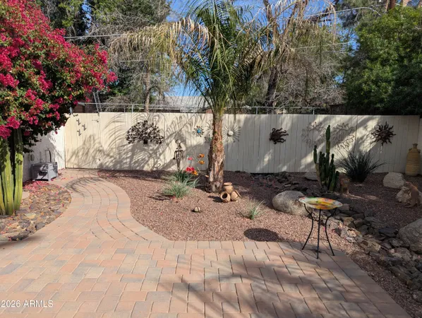 $319,900 | 1441 East Maryland Avenue, Unit 10, Phoenix, AZ 85014