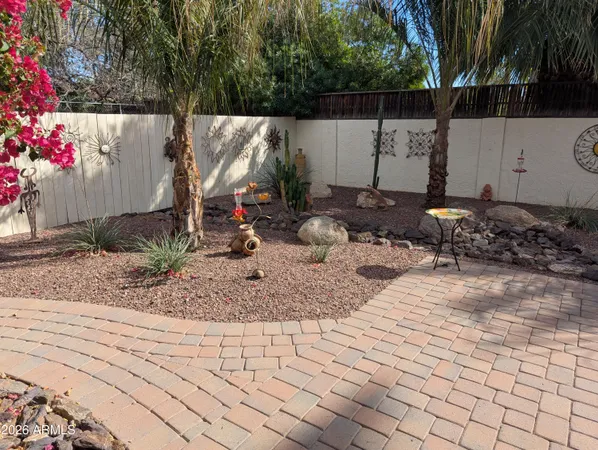 $319,900 | 1441 East Maryland Avenue, Unit 10, Phoenix, AZ 85014