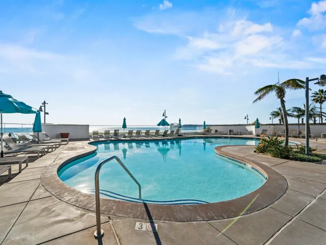 $4,295,000 | 1750 Avenida Del Mundo, Unit 404, Coronado, CA 92118