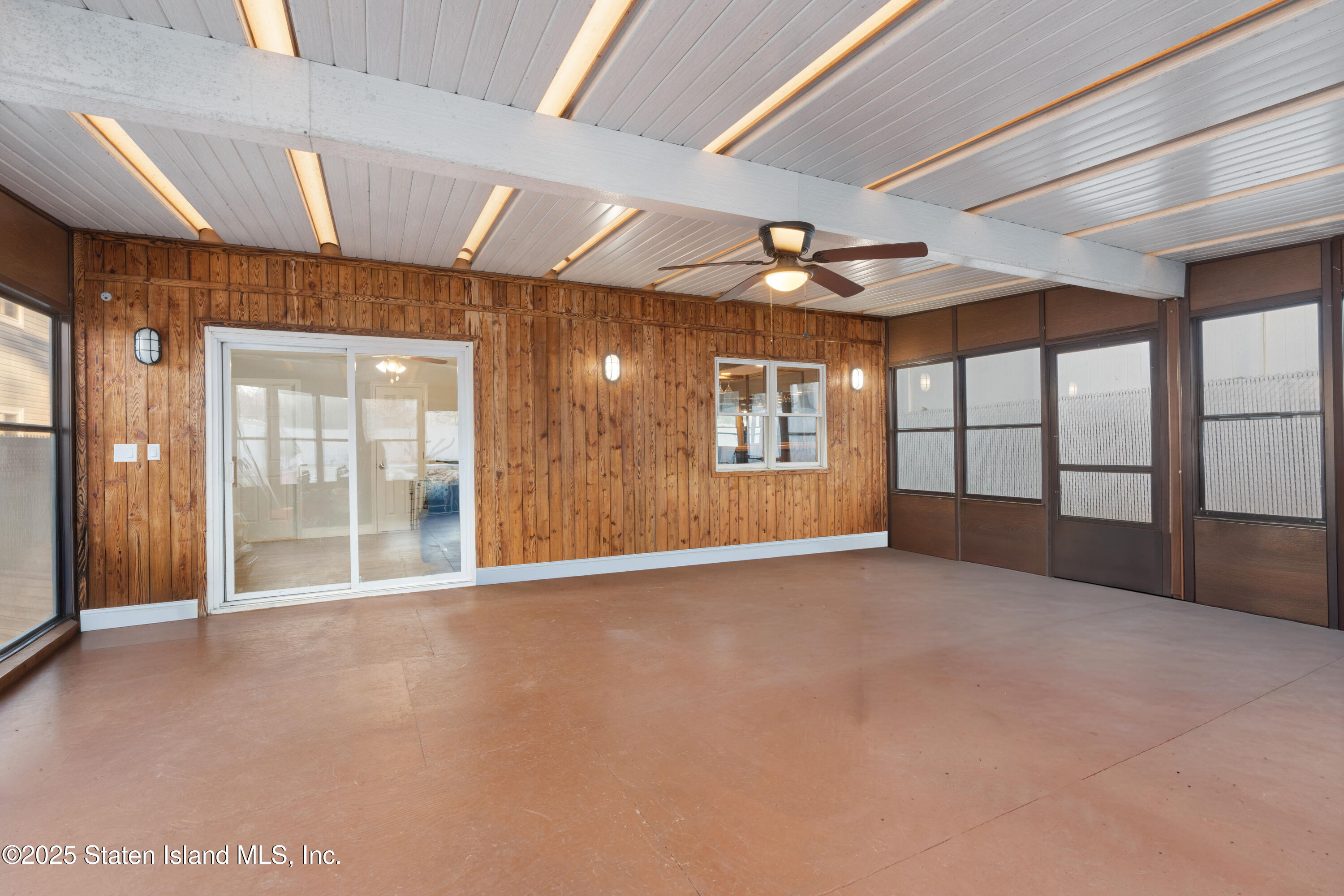 20 Helene Court Staten Island, NY 10309 - Photo 20 of 31 ENCLOSED SUNROOM