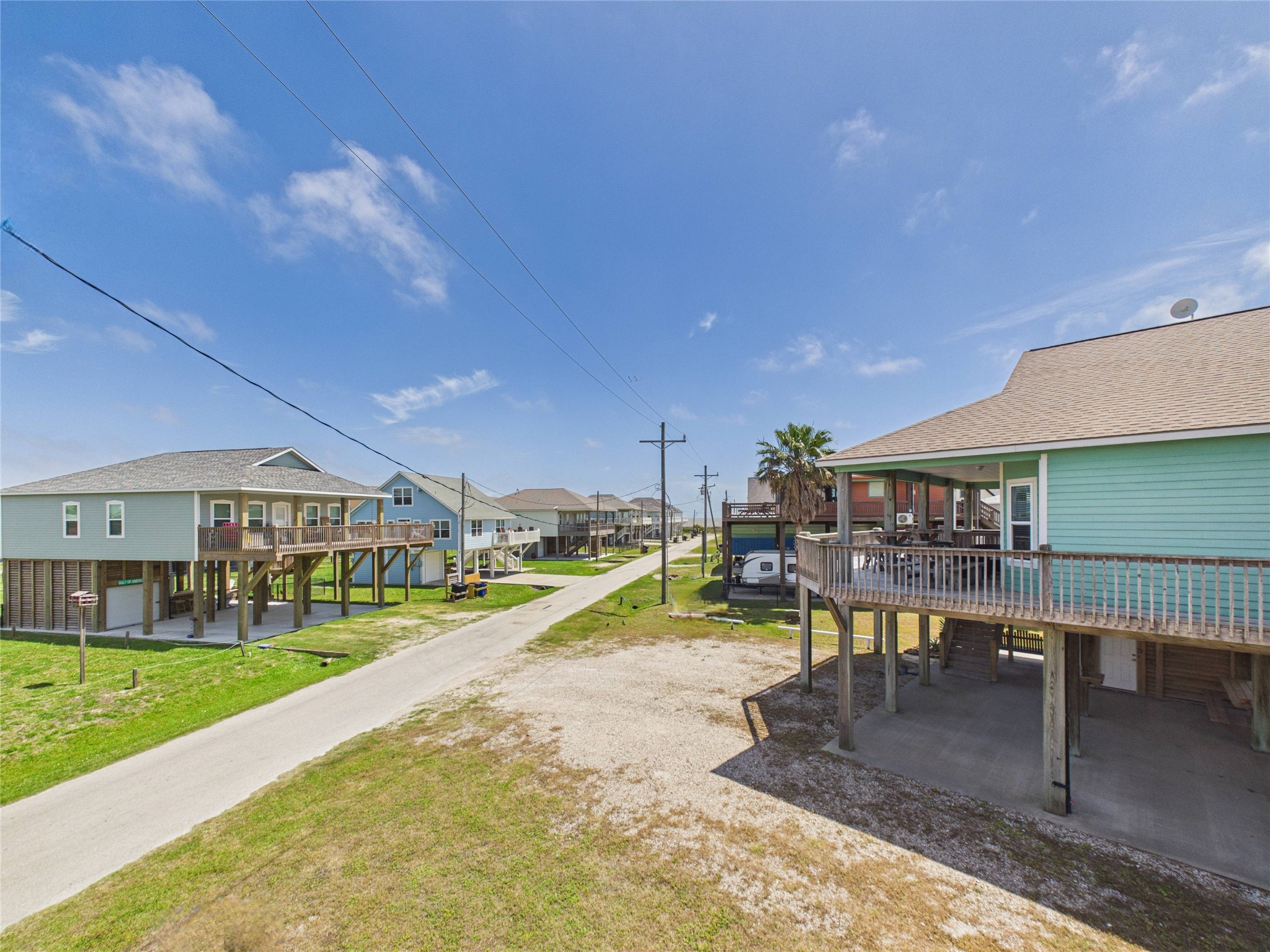905 Meynig Drive Crystal Beach, TX 77650 - Photo 7 of 50