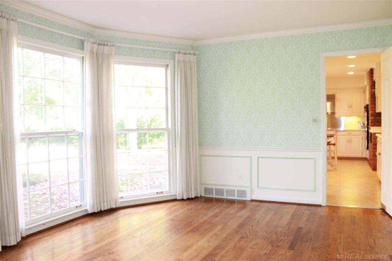 350 Moross Road Grosse Pointe, MI 48236 - Photo 28 of 70 31306320-27.JPG