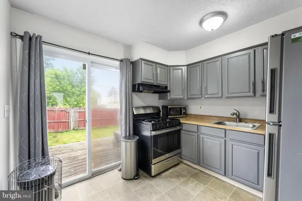 $1,700 | 325 East 13th Street, Wilmington, DE 19801