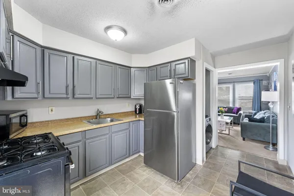 $1,700 | 325 East 13th Street, Wilmington, DE 19801