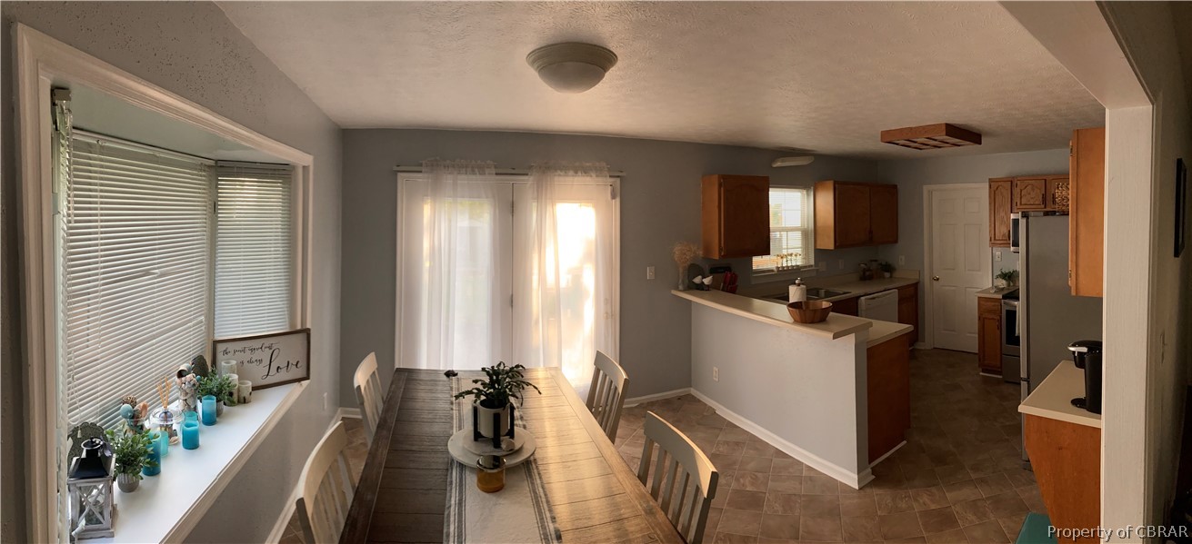 13 Rockwell Road Hampton, VA 23669 - Photo 4 of 13 Gallery Image 4