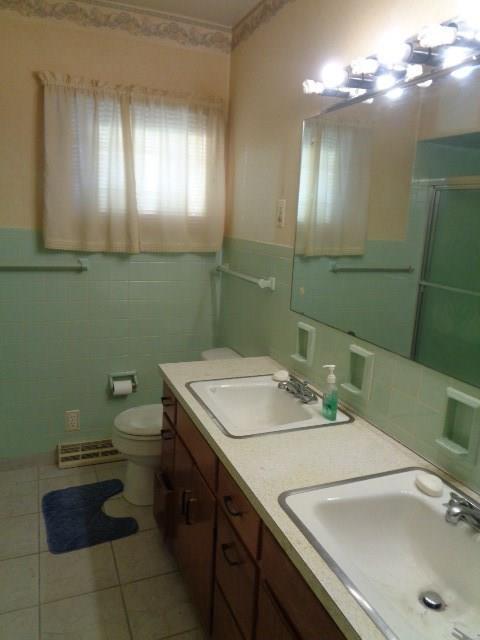 2111 Ferris Road Columbus, OH 43224 - Photo 10 of 16