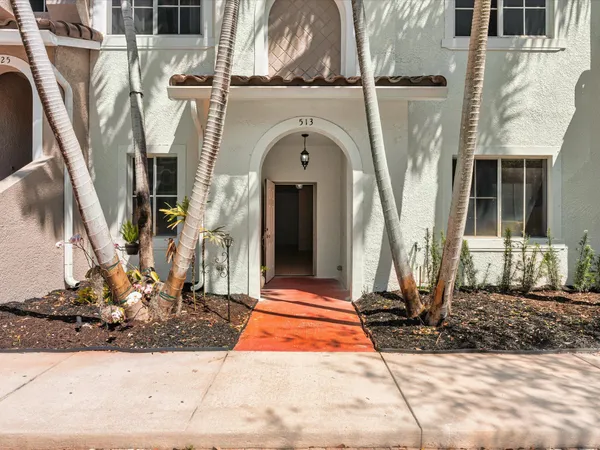 $290,000 | 513 Bayfront Drive, Boynton Beach, FL 33435
