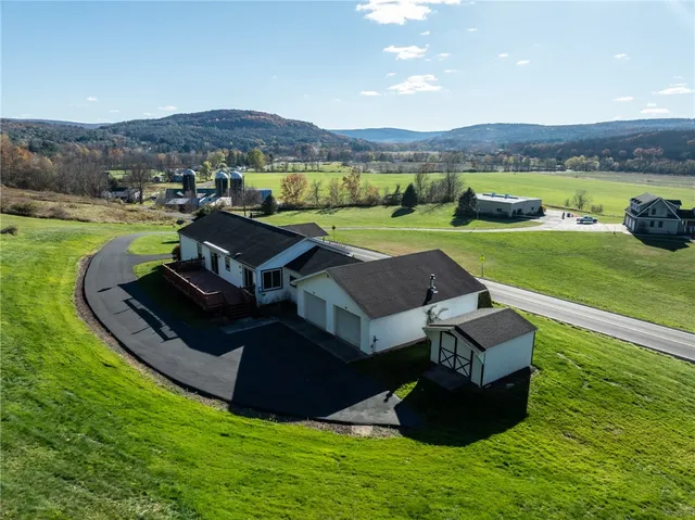 $327,500 | 552 County Hwy Mount, Mount Upton, NY 13809