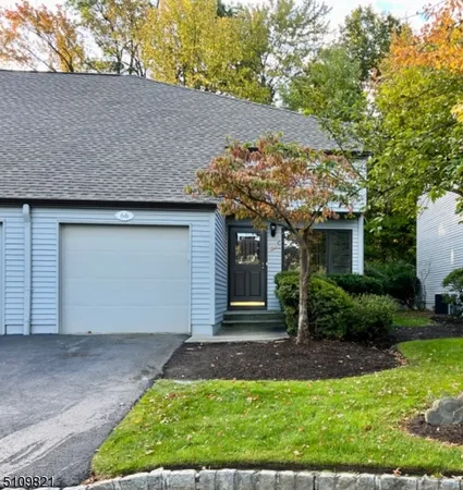 $3,900 | 66 Stonegate Drive, Roseland, NJ 07068