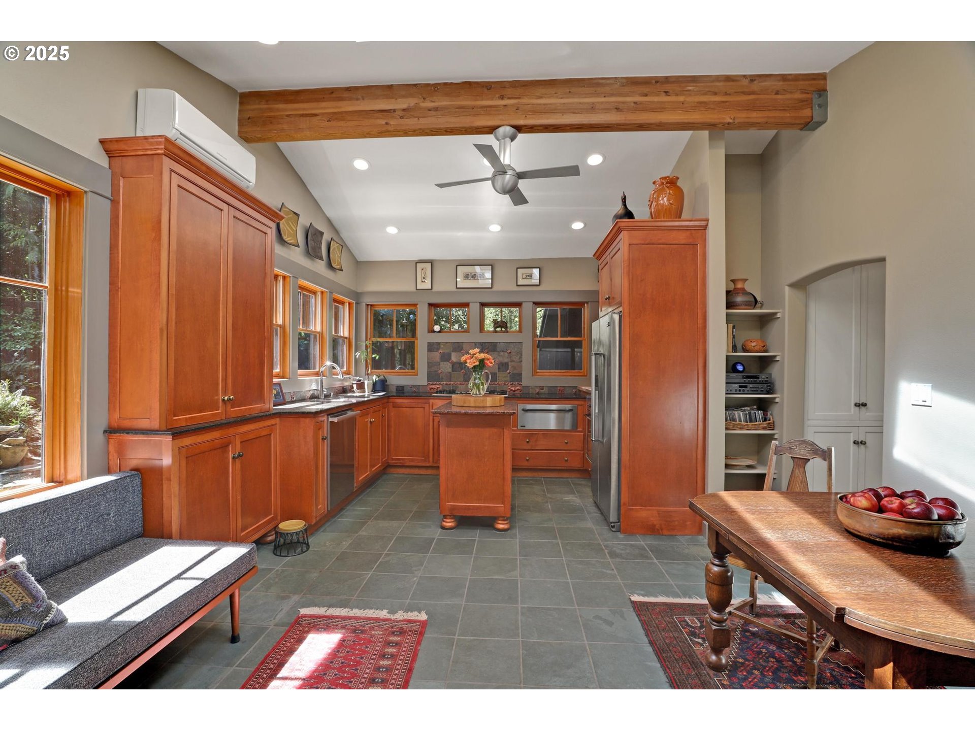 1690 Southwest Midvale Road Portland, OR 97219 - Photo 15 of 46 Gallery Image 15