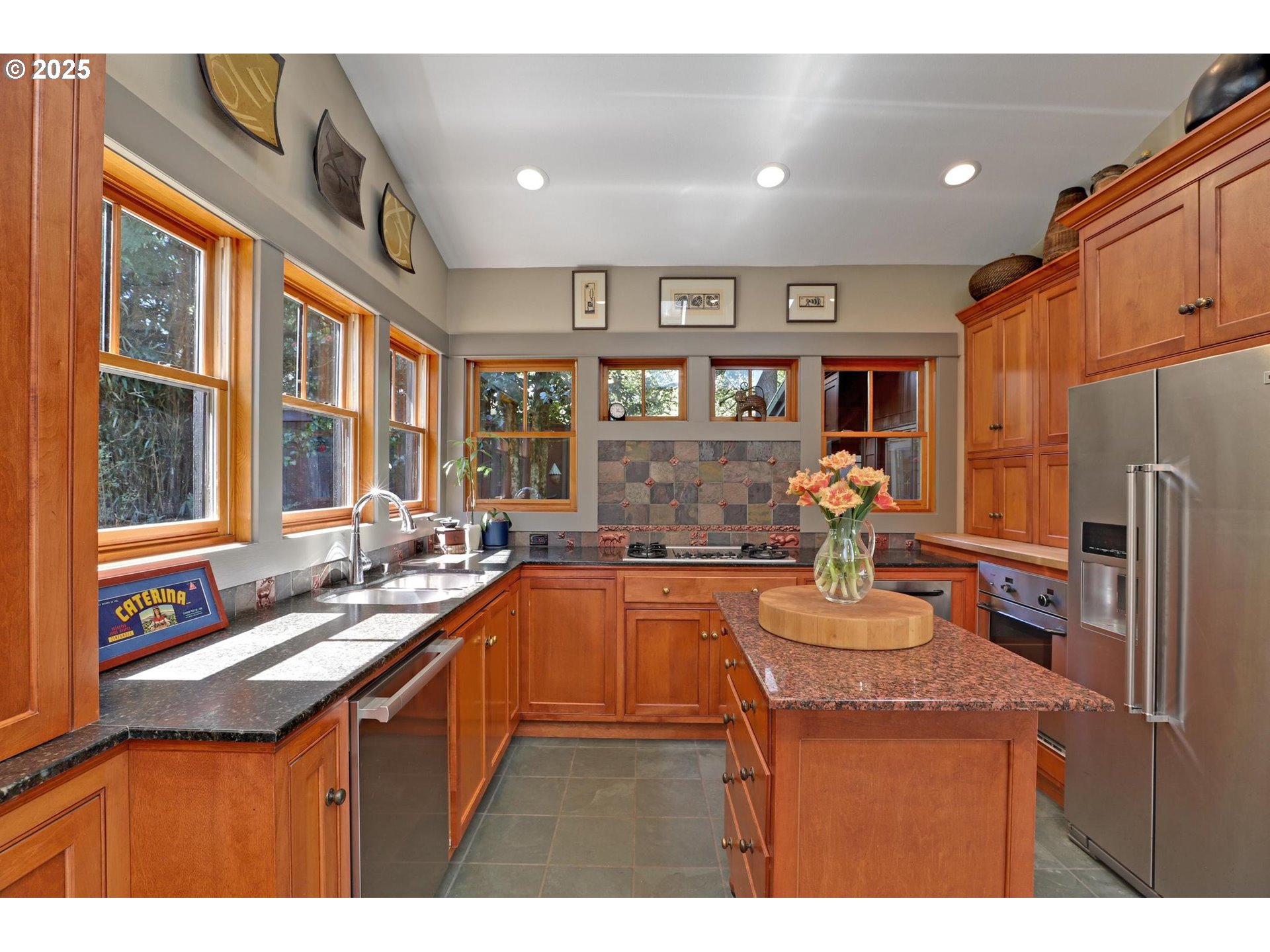 1690 Southwest Midvale Road Portland, OR 97219 - Photo 16 of 46 Gallery Image 16