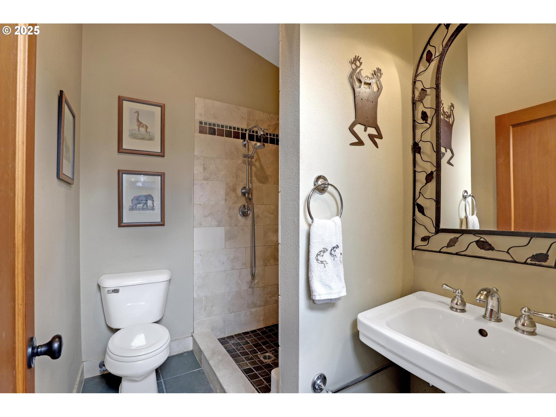 1690 Southwest Midvale Road Portland, OR 97219 - Photo 20 of 46 Gallery Image 20