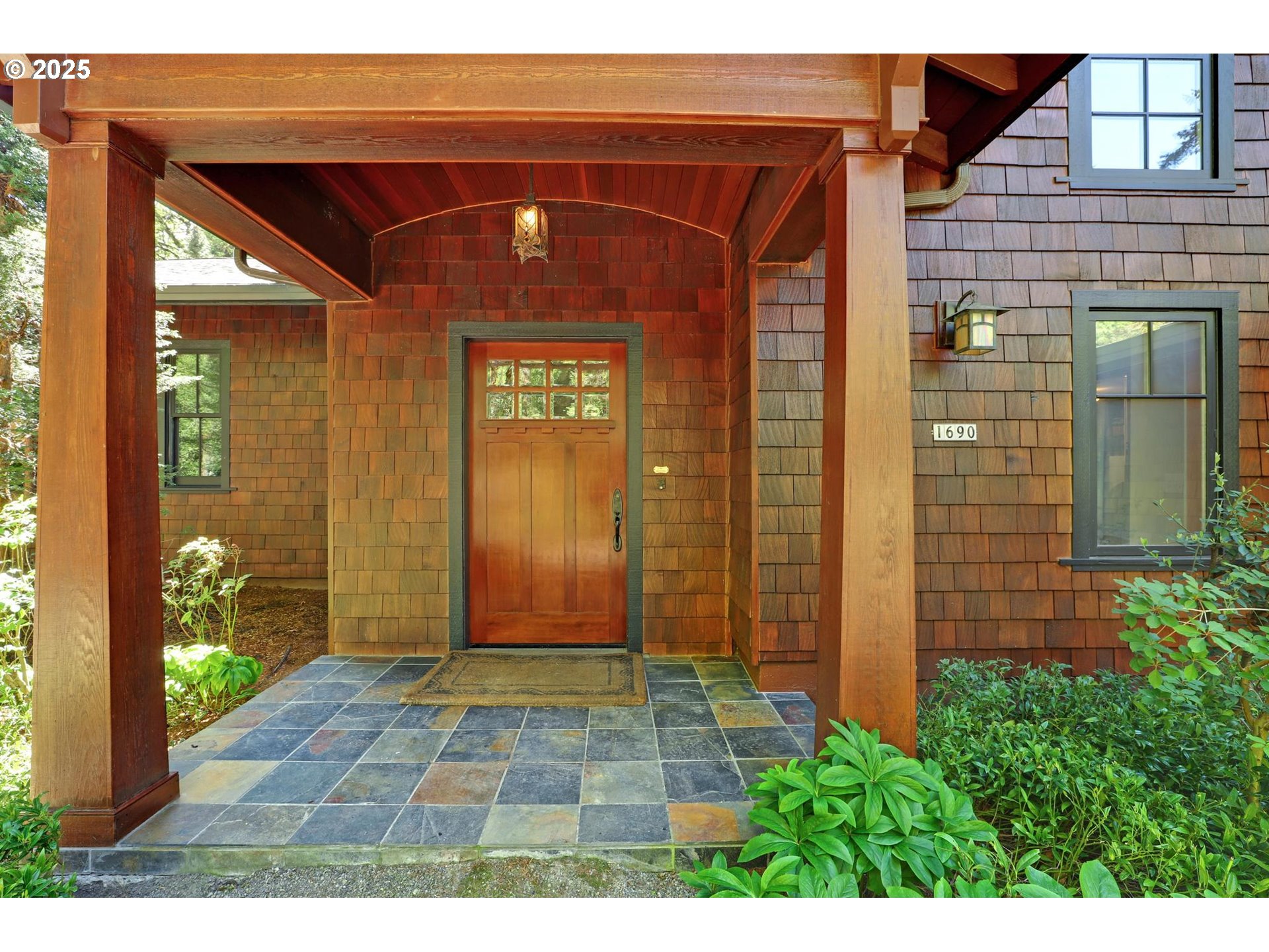 1690 Southwest Midvale Road Portland, OR 97219 - Photo 4 of 46 Gallery Image 4