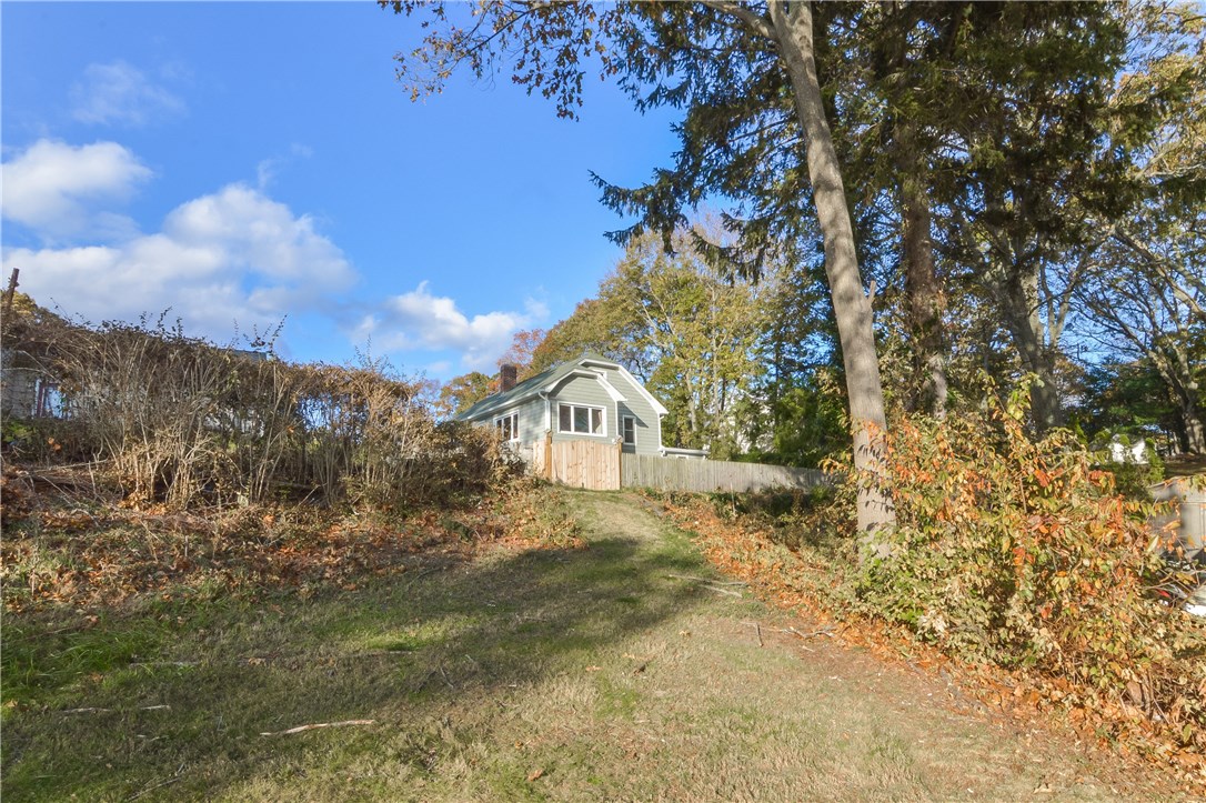 102 Davidson Road Warwick, RI 02886 - Photo 28 of 37