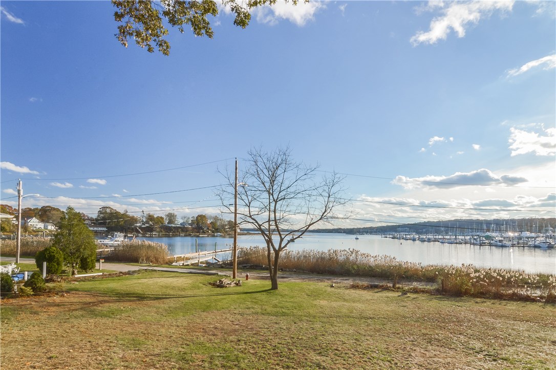 102 Davidson Road Warwick, RI 02886 - Photo 29 of 37