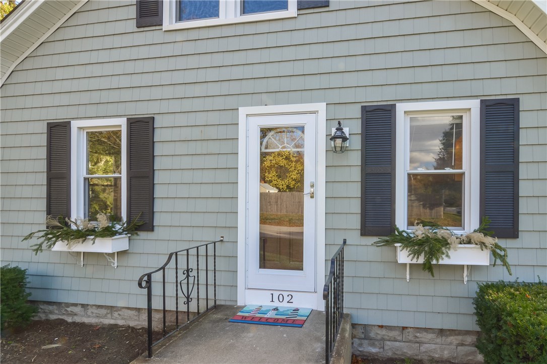 102 Davidson Road Warwick, RI 02886 - Photo 6 of 37