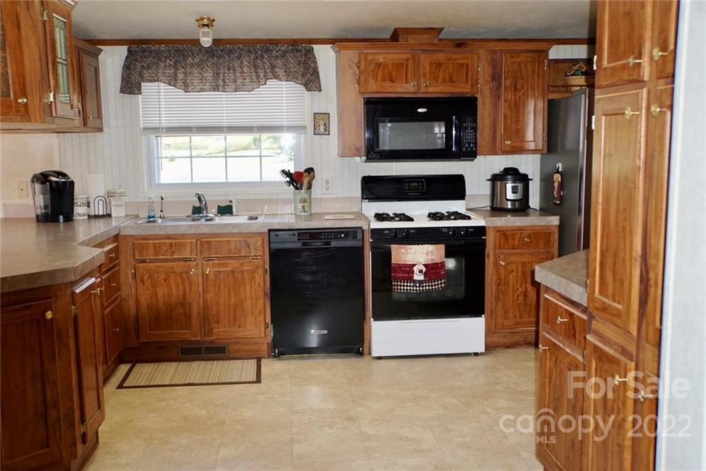 2924 Old Mountain Road Stony Point, NC 28678 - Photo 12 of 22 Gallery Image 12