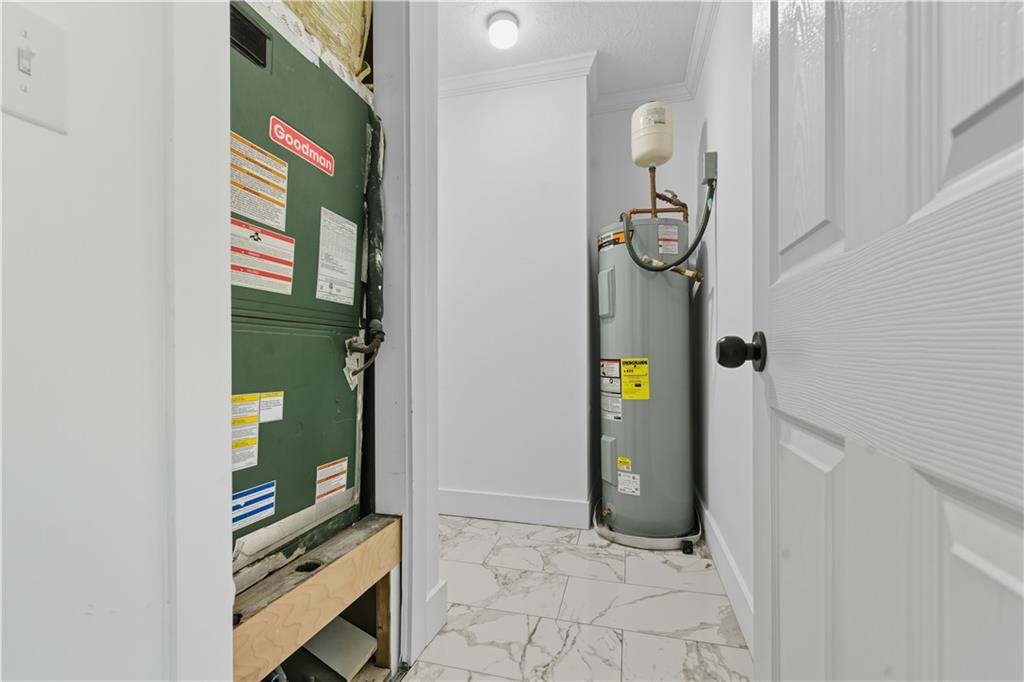 2087 Chestnut Way Lithia Springs, GA 30122 - Photo 14 of 28 a view of washer and dryer