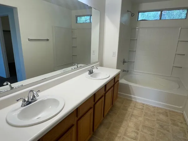$2,095 | 4113 West Irwin Avenue, Phoenix, AZ 85041
