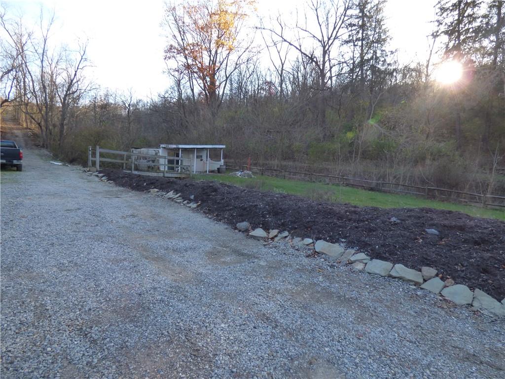 1391 Scrubgrass Road Pittsburgh, PA 15243 - Photo 5 of 28 Gallery Image 5