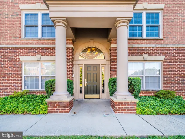 $415,000 | 214 Ridgepoint Place, Unit 24, Gaithersburg, MD 20878